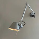 Đèn tường đọc sách Artemide Tolomeo đèn decor phòng